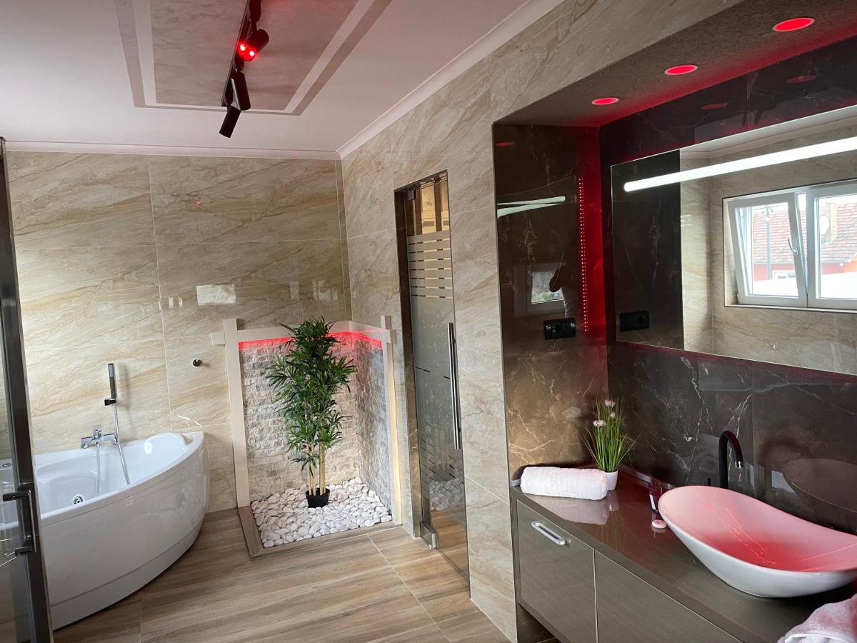 Apartmani Aso-Ler Kukujevci Luaran gambar